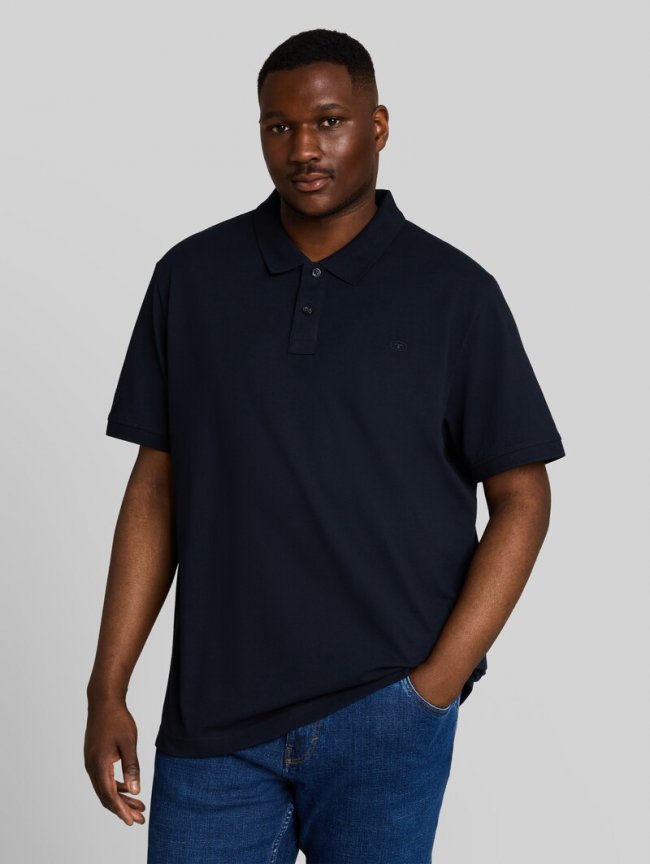 Tom Tailor Plus Size - Piqué Poloshirt mit Logo-Stickerei - Sky Captain Blue Tom Tailor Plus Size - Piqué Poloshirt mit Logo-Stickerei - Sky Captain Blue