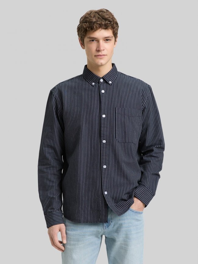 Tom Tailor Relaxed Fit Hemd aus Baumwolle - Navy Blue Stripe Tom Tailor Relaxed Fit Hemd aus Baumwolle - Navy Blue Stripe