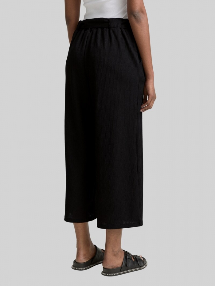 Tom Tailor High Waist Culotte Hose mit Bindegürtel - Deep Black Tom Tailor High Waist Culotte Hose mit Bindegürtel - Deep Black