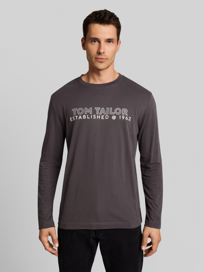 Tom Tailor Langarmshirt mit Logo-Print - Tarmac Grey Tom Tailor Langarmshirt mit Logo-Print - Tarmac Grey