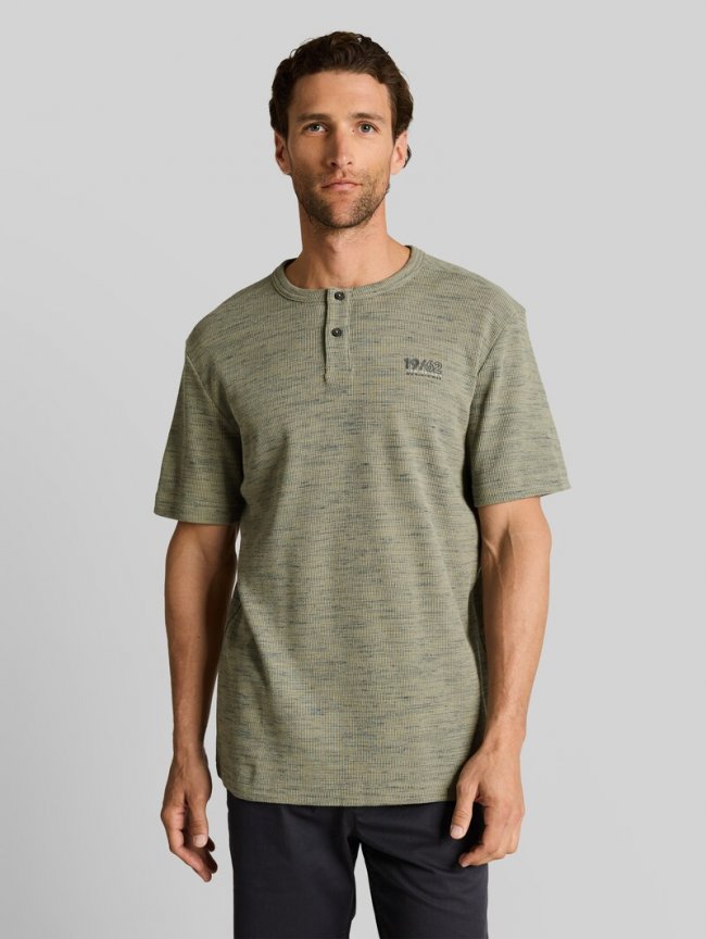 Tom Tailor Henley T-Shirt in Melange-Optik - Olive Grey Waffle Inject Tom Tailor Henley T-Shirt in Melange-Optik - Olive Grey Waffle Inject