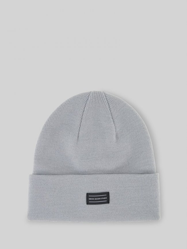 Tom Tailor Beanie Mütze mit Logo-Badge - Ultimate Grey Tom Tailor Beanie Mütze mit Logo-Badge - Ultimate Grey