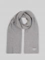 Tom Tailor Strickschal mit Badge - Soft Grey Melange Tom Tailor Strickschal mit Badge - Soft Grey Melange