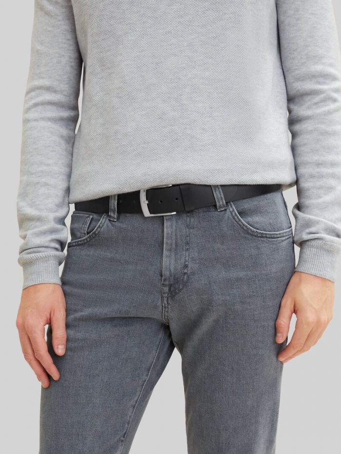 Tom Tailor TTANDREW Ledergürtel mit eckiger Dornschließe - Black Uni Tom Tailor TTANDREW Ledergürtel mit eckiger Dornschließe - Black Uni
