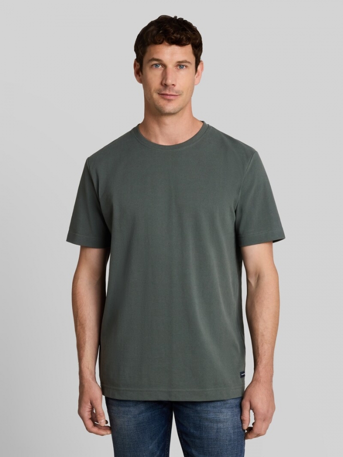 Tom Tailor Piqué T-Shirt mit Logo-Badge - Darkest Olive Tom Tailor Piqué T-Shirt mit Logo-Badge - Darkest Olive