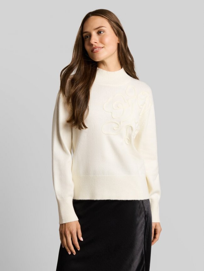 Tom Tailor Oversize Cosy Strickpullover mit Blumen-Stickerei - Whisper White Tom Tailor Oversize Cosy Strickpullover mit Blumen-Stickerei - Whisper White