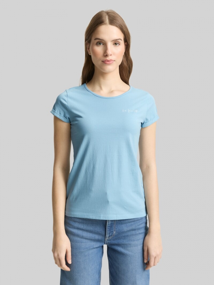 Tom Tailor Slim Fit T-Shirt mit Stickerei - Calm Cloud Blue Tom Tailor Slim Fit T-Shirt mit Stickerei - Calm Cloud Blue