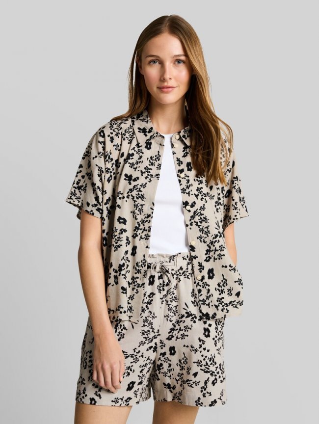 Tom Tailor Boxy Fit Bluse mit Leinenanteil - Beige Black Flower Print Tom Tailor Boxy Fit Bluse mit Leinenanteil - Beige Black Flower Print