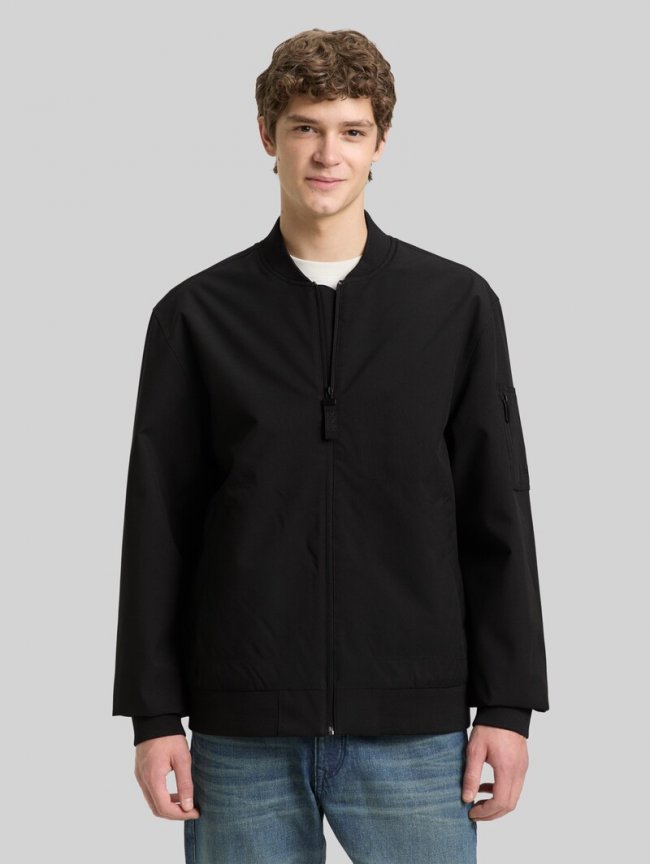 Tom Tailor Bomberjacke aus wasserabweisendem Material - Black Tom Tailor Bomberjacke aus wasserabweisendem Material - Black