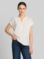 Tom Tailor Loose Fit Bluse mit V-Ausschnitt - Whisper White Tom Tailor Loose Fit Bluse mit V-Ausschnitt - Whisper White