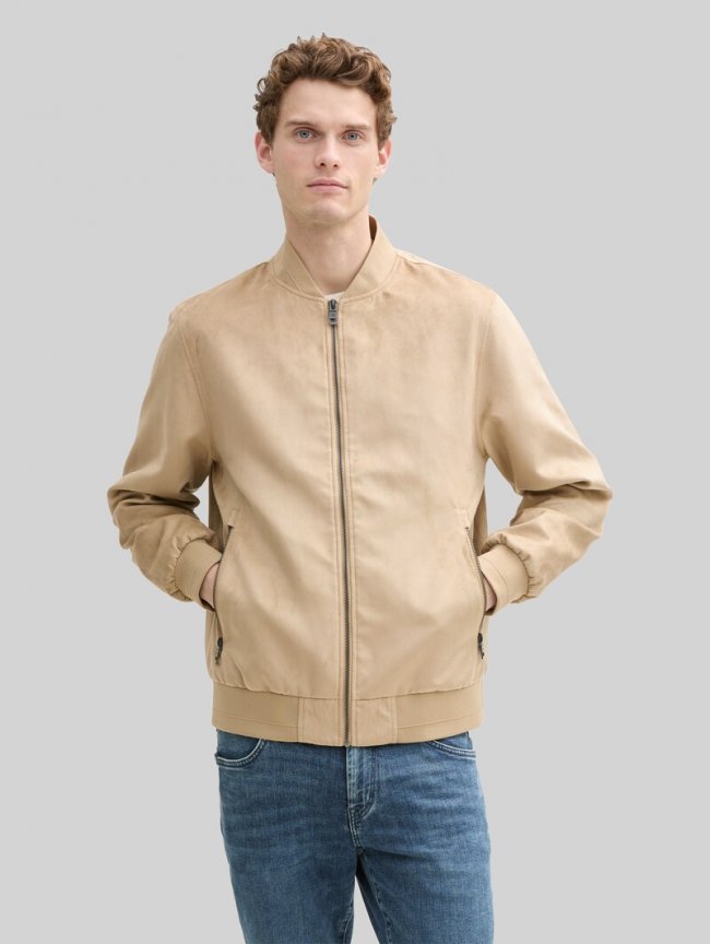 Tom Tailor Bomberjacke in Wildleder-Optik - Cement Beige Tom Tailor Bomberjacke in Wildleder-Optik - Cement Beige