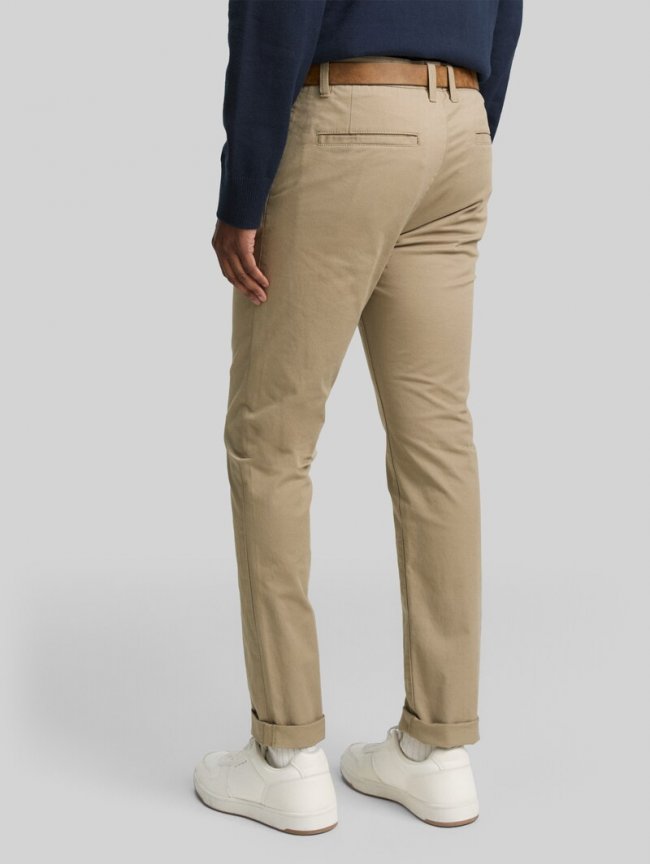 Tom Tailor Slim Chino Hose mit Gürtel - Roasted Nut Brown Tom Tailor Slim Chino Hose mit Gürtel - Roasted Nut Brown
