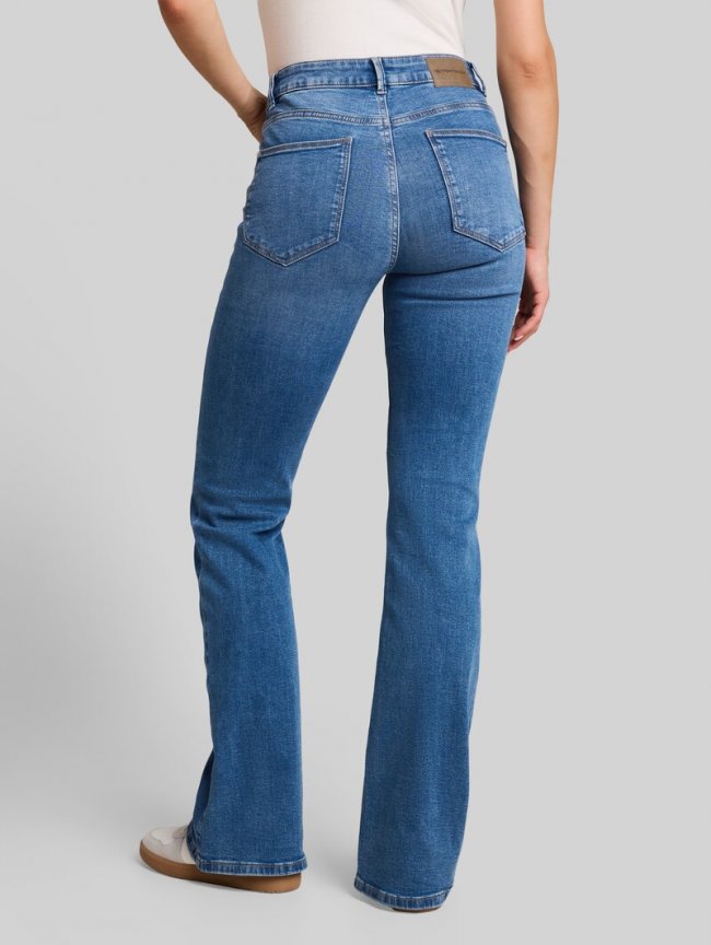 Tom Tailor TTSTELLA Bootcut Jeans mit aufgesetzten Taschen - Clean Mid Stone Blue Denim Tom Tailor TTSTELLA Bootcut Jeans mit aufgesetzten Taschen - Clean Mid Stone Blue Denim