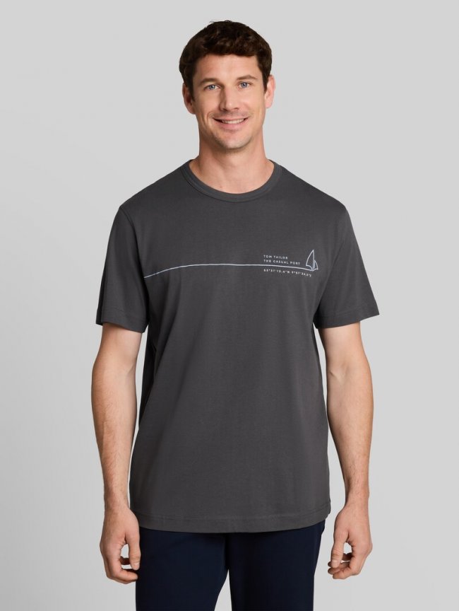 Tom Tailor T-Shirt mit Print - Tarmac Grey Tom Tailor T-Shirt mit Print - Tarmac Grey