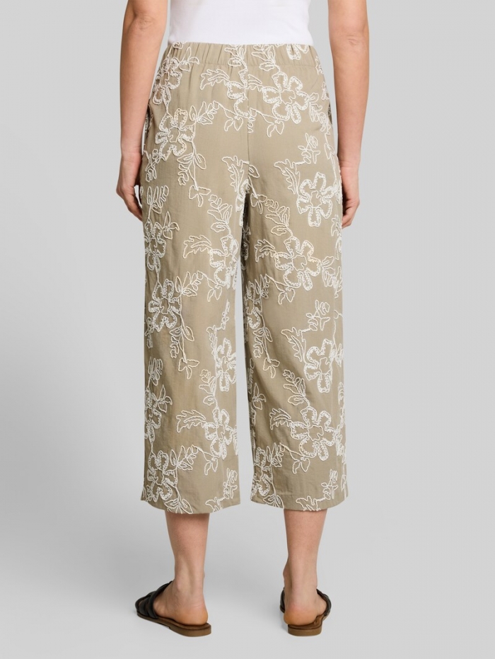 Tom Tailor Culotte Hose mit Blumen-Stickerei - Olive White Big Flower Design Tom Tailor Culotte Hose mit Blumen-Stickerei - Olive White Big Flower Design