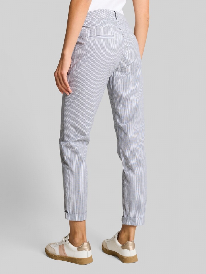 Tom Tailor Tapered Relaxed Hose mit Streifenmuster - White Navy Irregular Stripe Tom Tailor Tapered Relaxed Hose mit Streifenmuster - White Navy Irregular Stripe