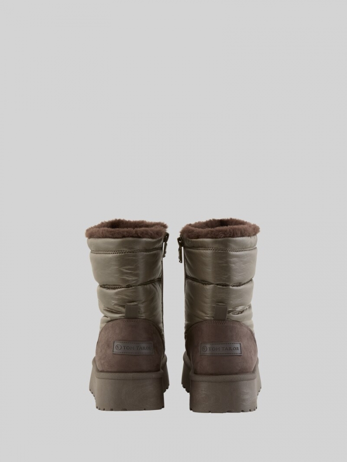 Tom Tailor Gefütterte Schneestiefel mit Wattierung - Lava Tom Tailor Gefütterte Schneestiefel mit Wattierung - Lava