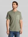 Tom Tailor Henley T-Shirt mit Brusttasche - Greyish Shadow Olive Tom Tailor Henley T-Shirt mit Brusttasche - Greyish Shadow Olive