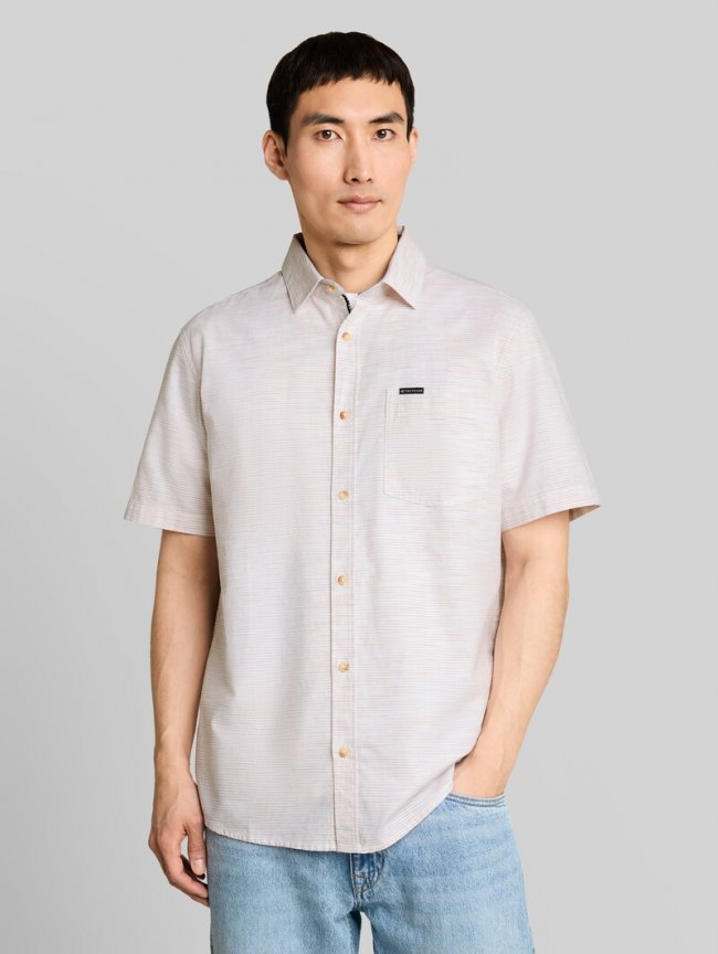Tom Tailor Regular Fit Kurzarmhemd aus Baumwolle - Beige Irregular Structure Tom Tailor Regular Fit Kurzarmhemd aus Baumwolle - Beige Irregular Structure