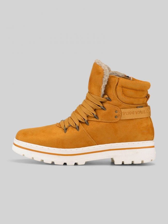 Tom Tailor Gefütterter Stiefel - Curry Tom Tailor Gefütterter Stiefel - Curry