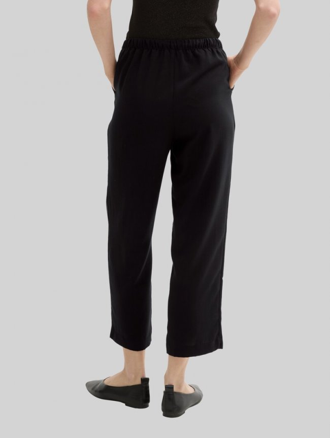 Tom Tailor Cropped Loose Fit Hose - Deep Black Tom Tailor Cropped Loose Fit Hose - Deep Black