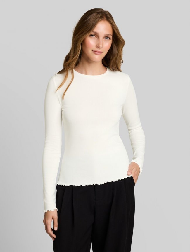 Tom Tailor Slim Fit Langarmshirt mit gewellten Saumkanten - Off White Tom Tailor Slim Fit Langarmshirt mit gewellten Saumkanten - Off White