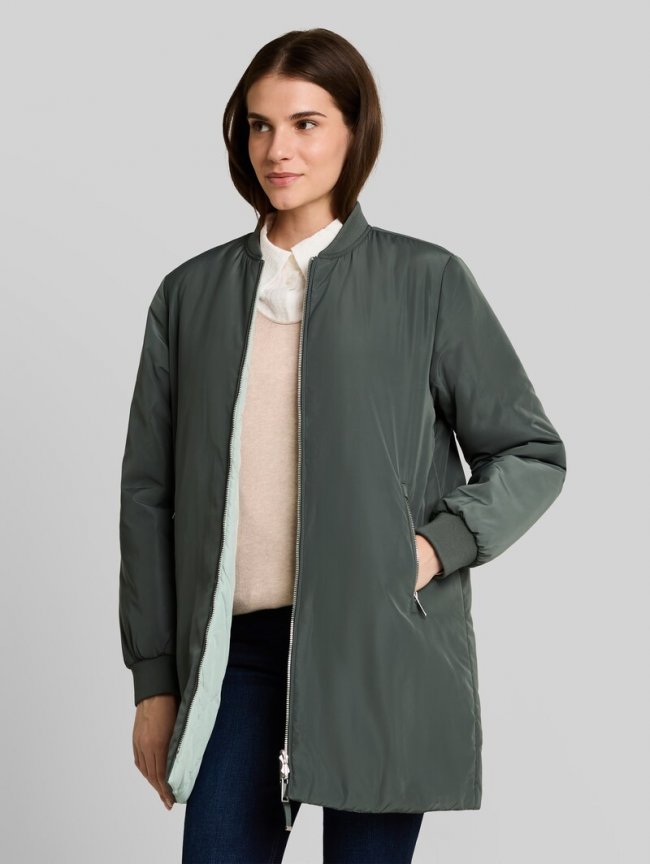 Tom Tailor 2-in-1 Wendejacke mit Bomberkragen - Darkest Olive Tom Tailor 2-in-1 Wendejacke mit Bomberkragen - Darkest Olive