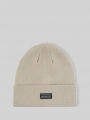Tom Tailor Beanie Mütze mit Logo-Badge - Dark Sage Green Tom Tailor Beanie Mütze mit Logo-Badge - Dark Sage Green