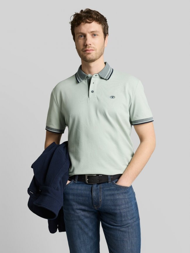 Tom Tailor Piqué Poloshirt mit Logo-Print - Soft Greyish Green Tom Tailor Piqué Poloshirt mit Logo-Print - Soft Greyish Green