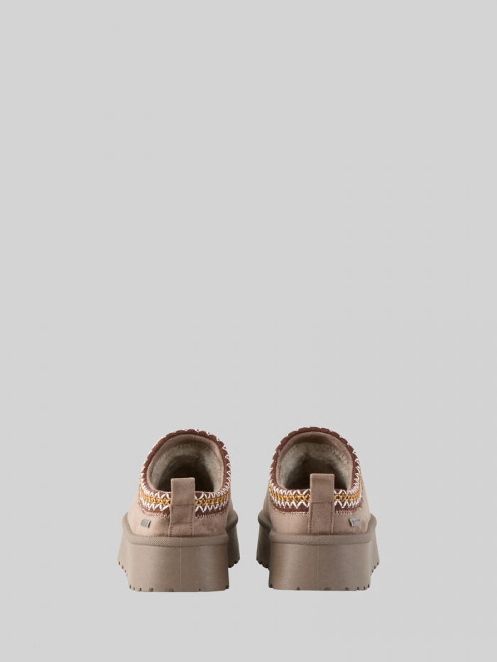 Tom Tailor Gefütterte Slipper mit Plateau-Sohle - Mud Tom Tailor Gefütterte Slipper mit Plateau-Sohle - Mud