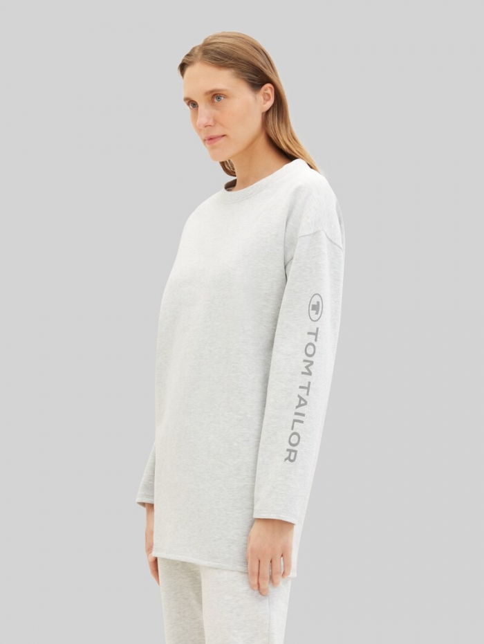 Tom Tailor Loungewear oversized Langarmshirt mit Logo-Print - Weiß-mittel-melange Tom Tailor Loungewear oversized Langarmshirt mit Logo-Print - Weiß-mittel-melange