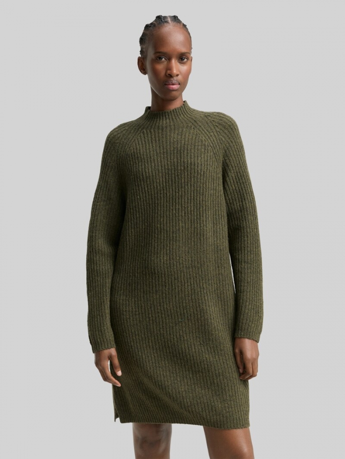 Tom Tailor Strickkleid mit Stehkragen - Grape Leaf Green Melange Tom Tailor Strickkleid mit Stehkragen - Grape Leaf Green Melange
