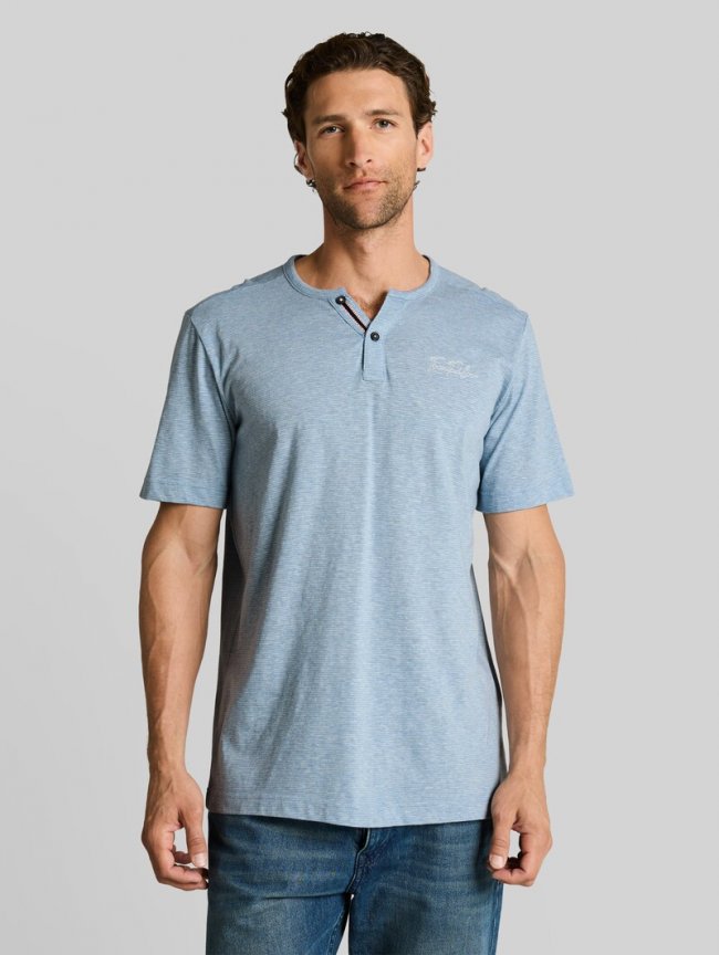 Tom Tailor Henley T-Shirt mit feinem Streifenmuster - Spring Blue Fine Stripe Tom Tailor Henley T-Shirt mit feinem Streifenmuster - Spring Blue Fine Stripe