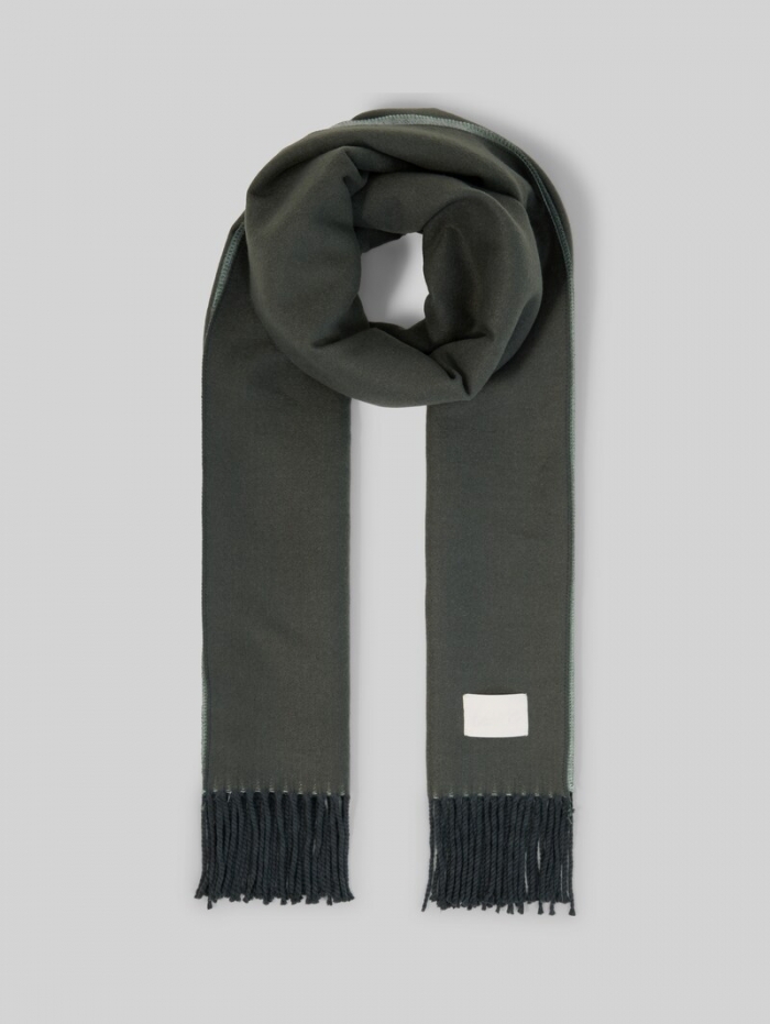 Tom Tailor Wendeschal mit Fransen - Darkest Olive Tom Tailor Wendeschal mit Fransen - Darkest Olive