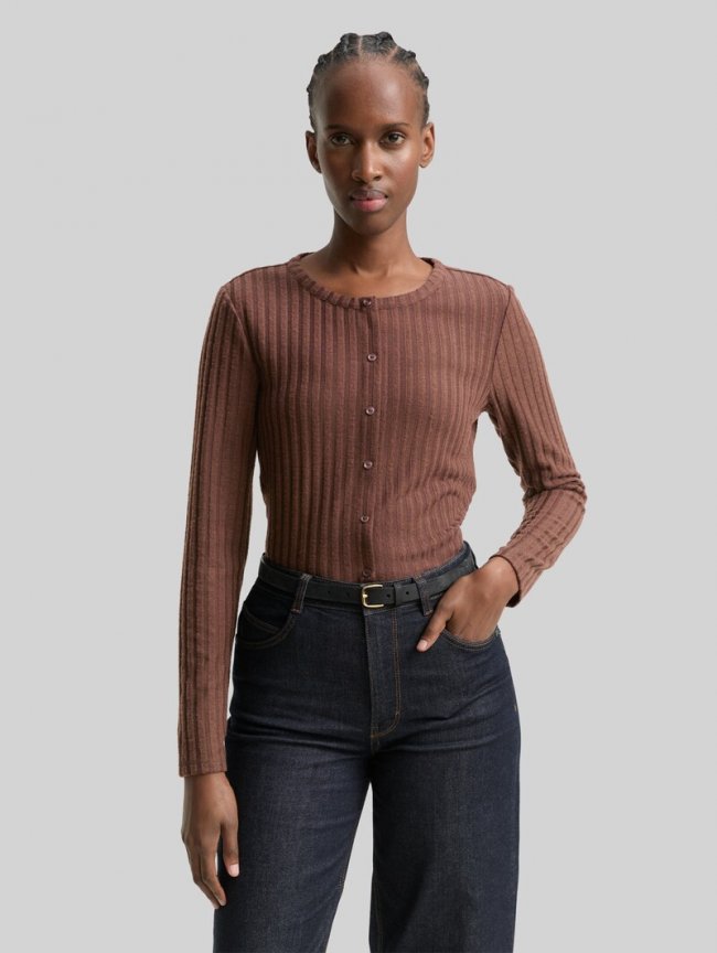 Tom Tailor Slim Fit Langarmshirt mit Deko-Knopfleiste - Soft Chocolate Brown Tom Tailor Slim Fit Langarmshirt mit Deko-Knopfleiste - Soft Chocolate Brown