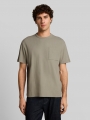 Tom Tailor Relaxed Fit T-Shirt mit Brusttasche - Dark Sage Green Tom Tailor Relaxed Fit T-Shirt mit Brusttasche - Dark Sage Green