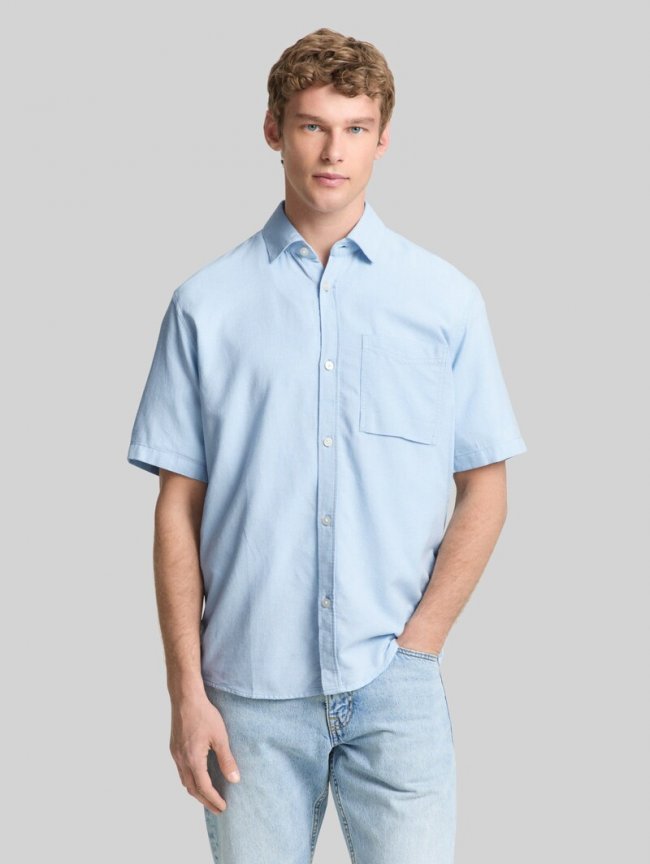 Tom Tailor Relaxed Fit Kurzarmhemd mit Brusttasche - Light Blue Structure Tom Tailor Relaxed Fit Kurzarmhemd mit Brusttasche - Light Blue Structure
