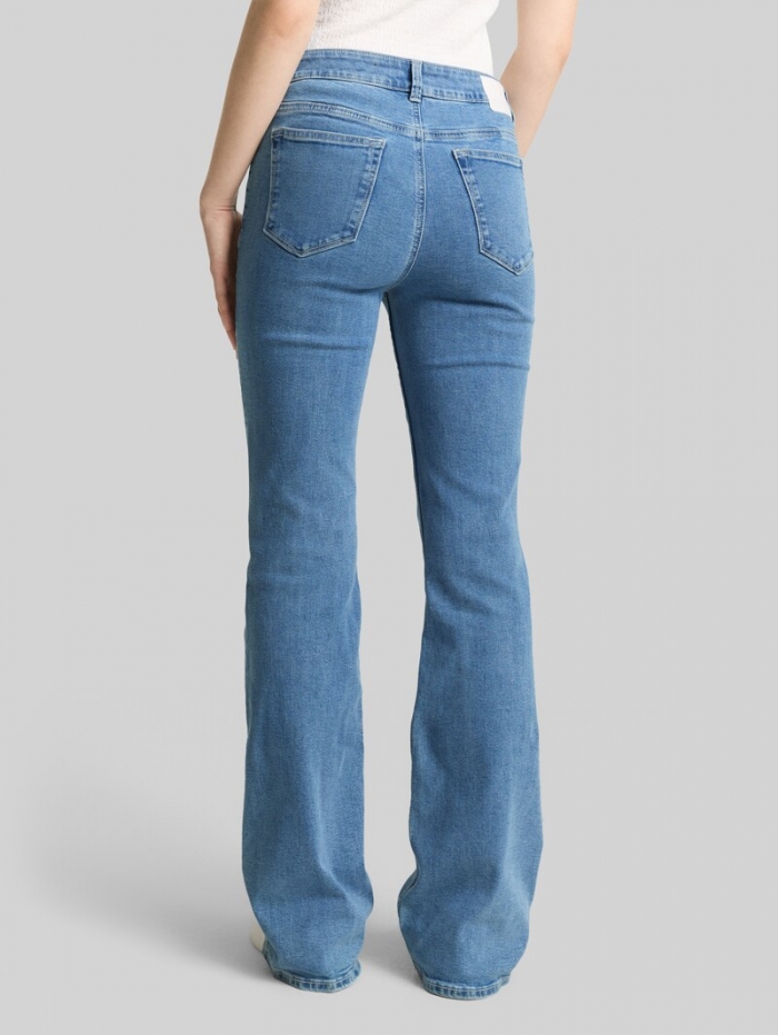 Tom Tailor TTAVA FLARED Jeans mit aufgesetzten Taschen - Light Stone Blue Denim Tom Tailor TTAVA FLARED Jeans mit aufgesetzten Taschen - Light Stone Blue Denim