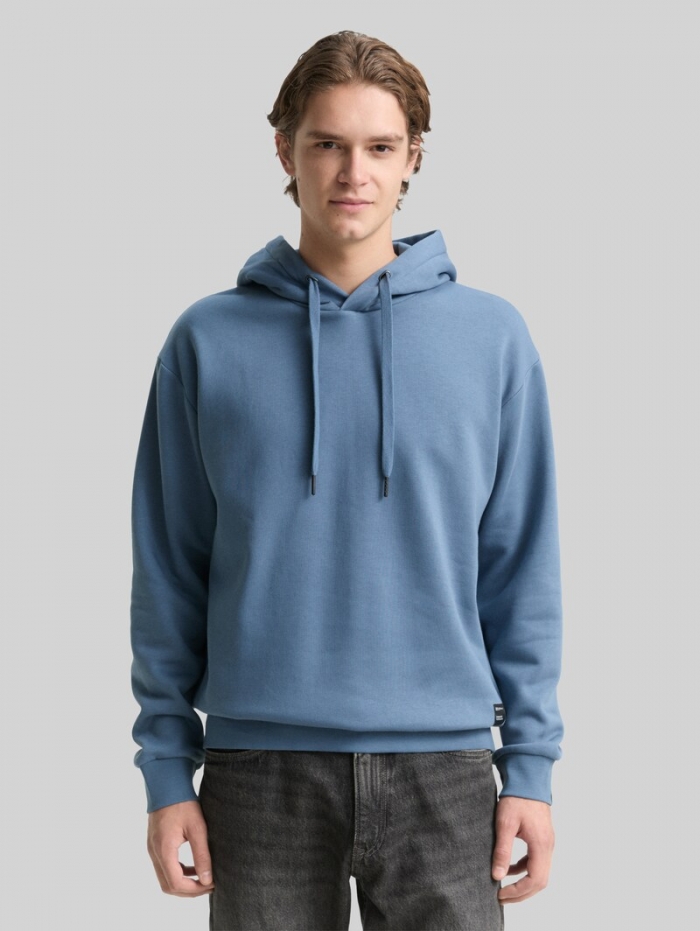 Tom Tailor Hoodie Sweatshirt mit Logo-Badge - Dusty Denim Blue Tom Tailor Hoodie Sweatshirt mit Logo-Badge - Dusty Denim Blue