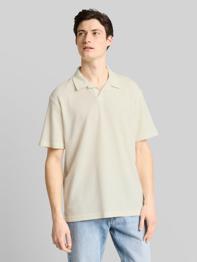 Tom Tailor Relaxed Fit Resort Poloshirt mit Waffelstruktur - Wool White Tom Tailor Relaxed Fit Resort Poloshirt mit Waffelstruktur - Wool White