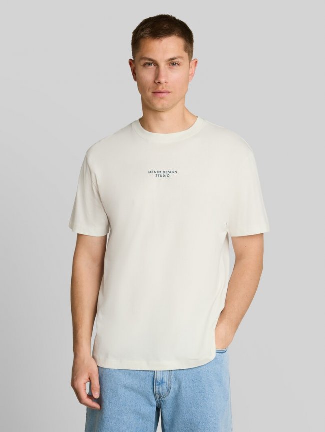 Tom Tailor Relaxed Fit T-Shirt mit Rückenprint - Wool White Tom Tailor Relaxed Fit T-Shirt mit Rückenprint - Wool White