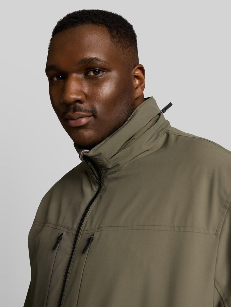 Tom Tailor Plus Size - Blouson Jacke mit verstaubarer Kapuze - Faded Leaf Green
