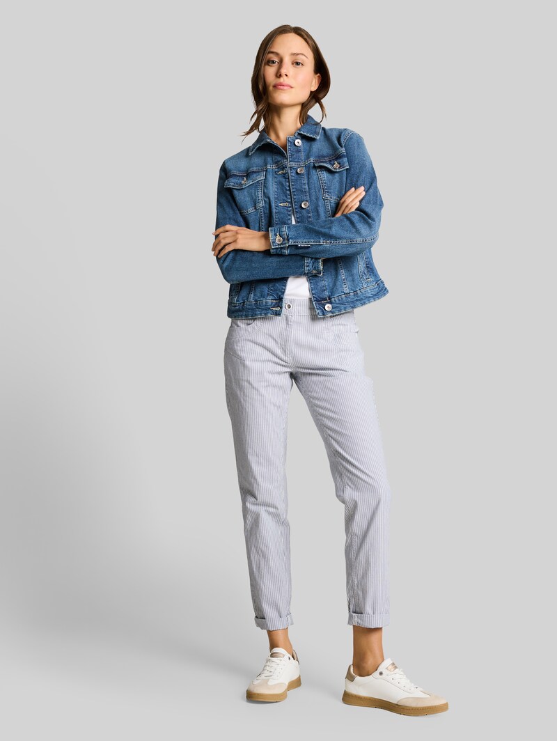 Tom Tailor Tapered Relaxed Hose mit Streifenmuster - White Navy Irregular Stripe