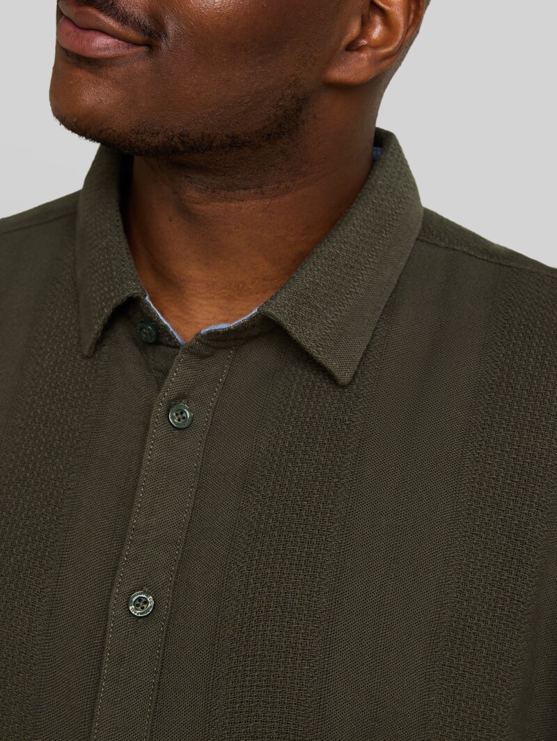 Tom Tailor Plus Size - Kurzarmhemd aus Baumwolle - Deep Leaf Green