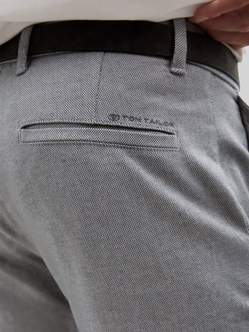 Tom Tailor TTTRAVIS SLIM Chino Hose mit Gürtel - White Navy Zig Zag Structure