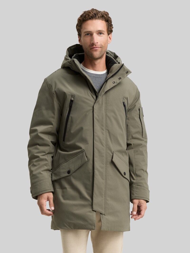 Tom Tailor TT.PRO.TECH Parka mit abnehmbarer Kapuze - Smokey Olive Green Tom Tailor TT.PRO.TECH Parka mit abnehmbarer Kapuze - Smokey Olive Green