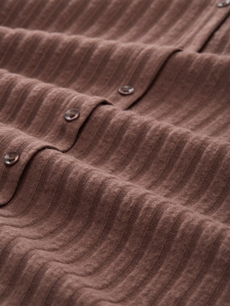 Tom Tailor Slim Fit Langarmshirt mit Deko-Knopfleiste - Soft Chocolate Brown