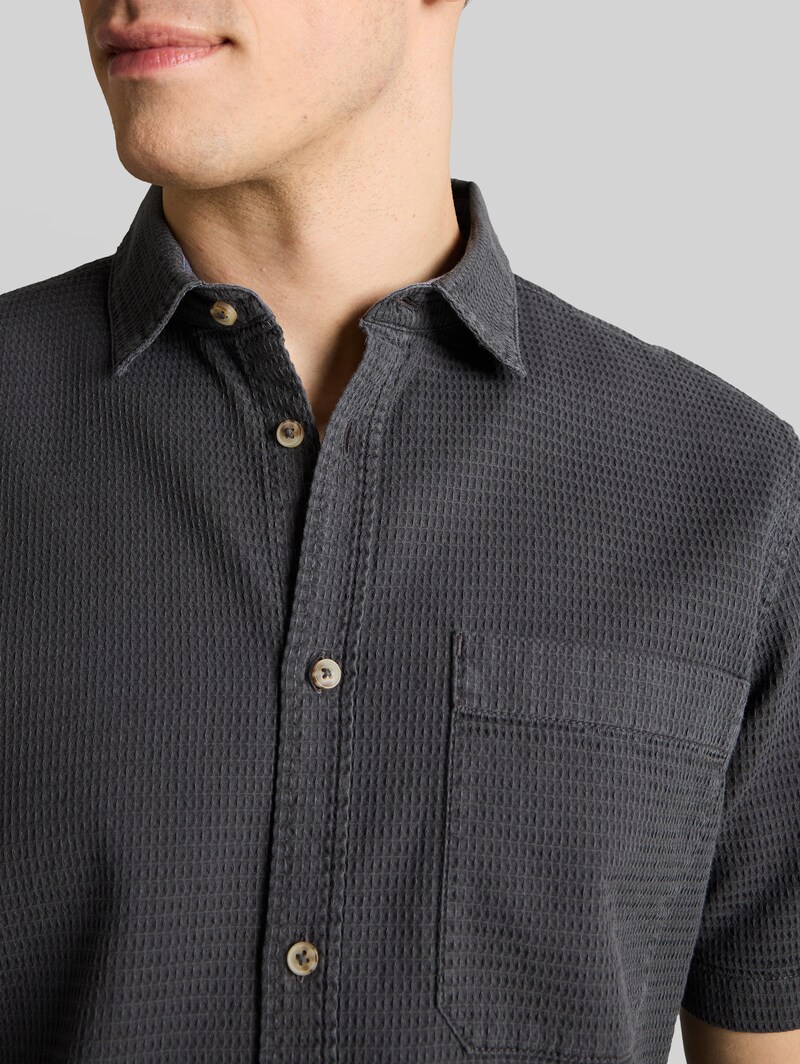 Tom Tailor Regular Fit Kurzarmhemd mit Waffelstruktur - Tarmac Grey