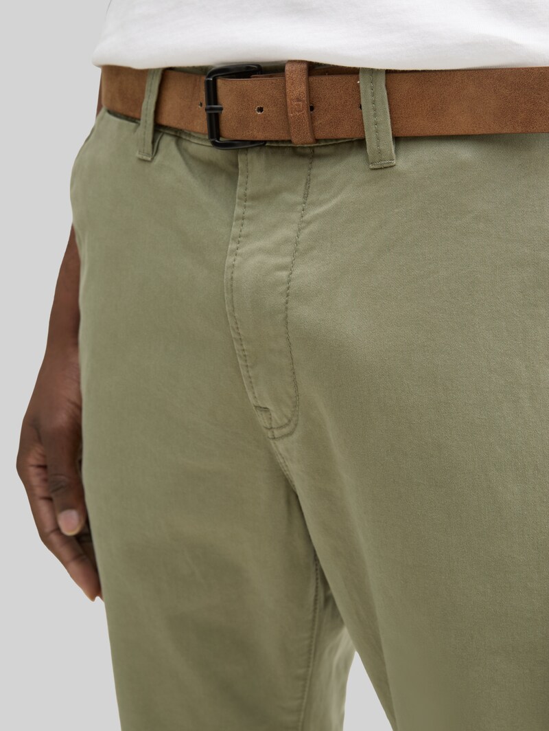 Tom Tailor Slim Chino Hose mit Gürtel - Tree Moss Green
