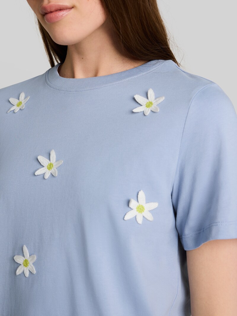 Tom Tailor Loose Fit T-Shirt mit Häkelblumen-Applikationen - Foggy Sky Blue